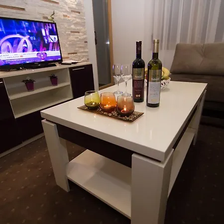 Luxury Tasa