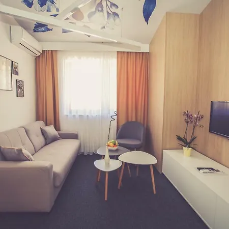 아파트 Luxury Tasa 트레빈예