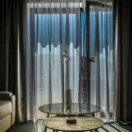 아파트 Luxury Tasa