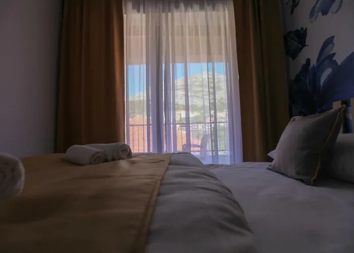 Luxury Tasa * تريبينيي