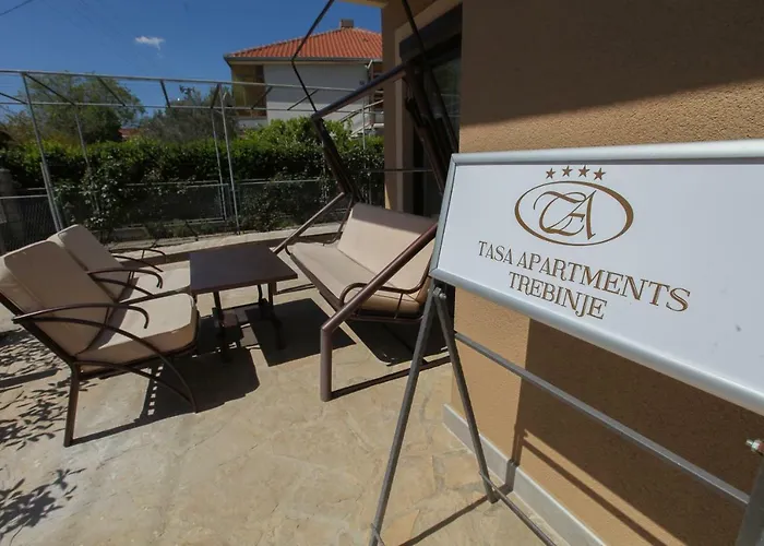 Luxury Tasa شقة تريبينيي